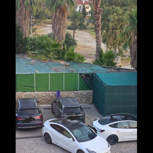 parking se thesi ilektrikou