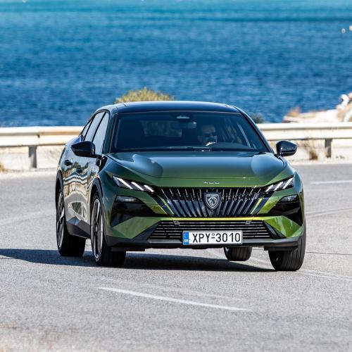 Peugeot 408 1.2 Hybrid (17)