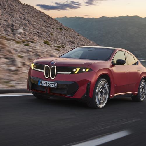 BMW iX4