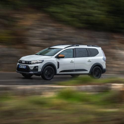 Dacia-Jogger-hybrid-155